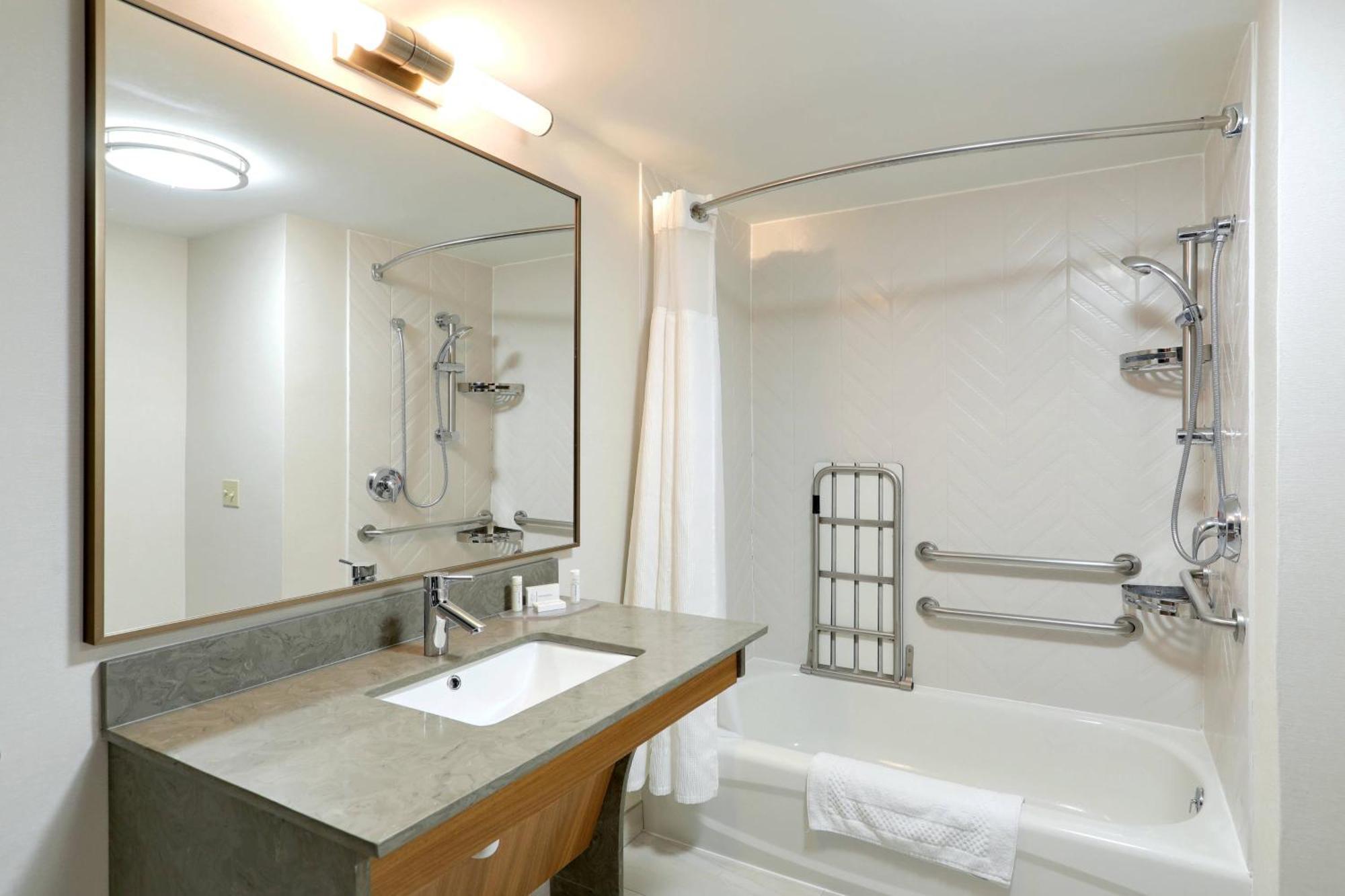 Fairfield Inn & Suites Woodbridge Avenel Kültér fotó