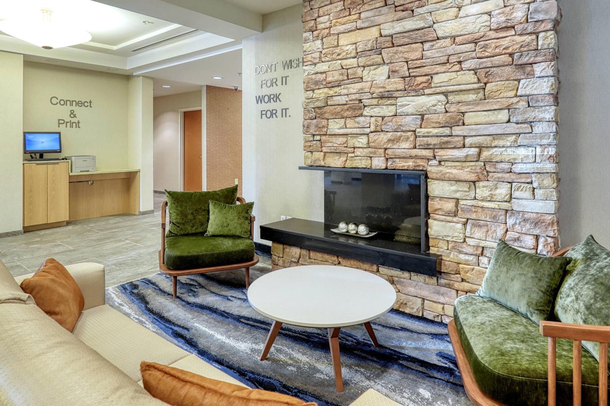 Fairfield Inn & Suites Woodbridge Avenel Kültér fotó